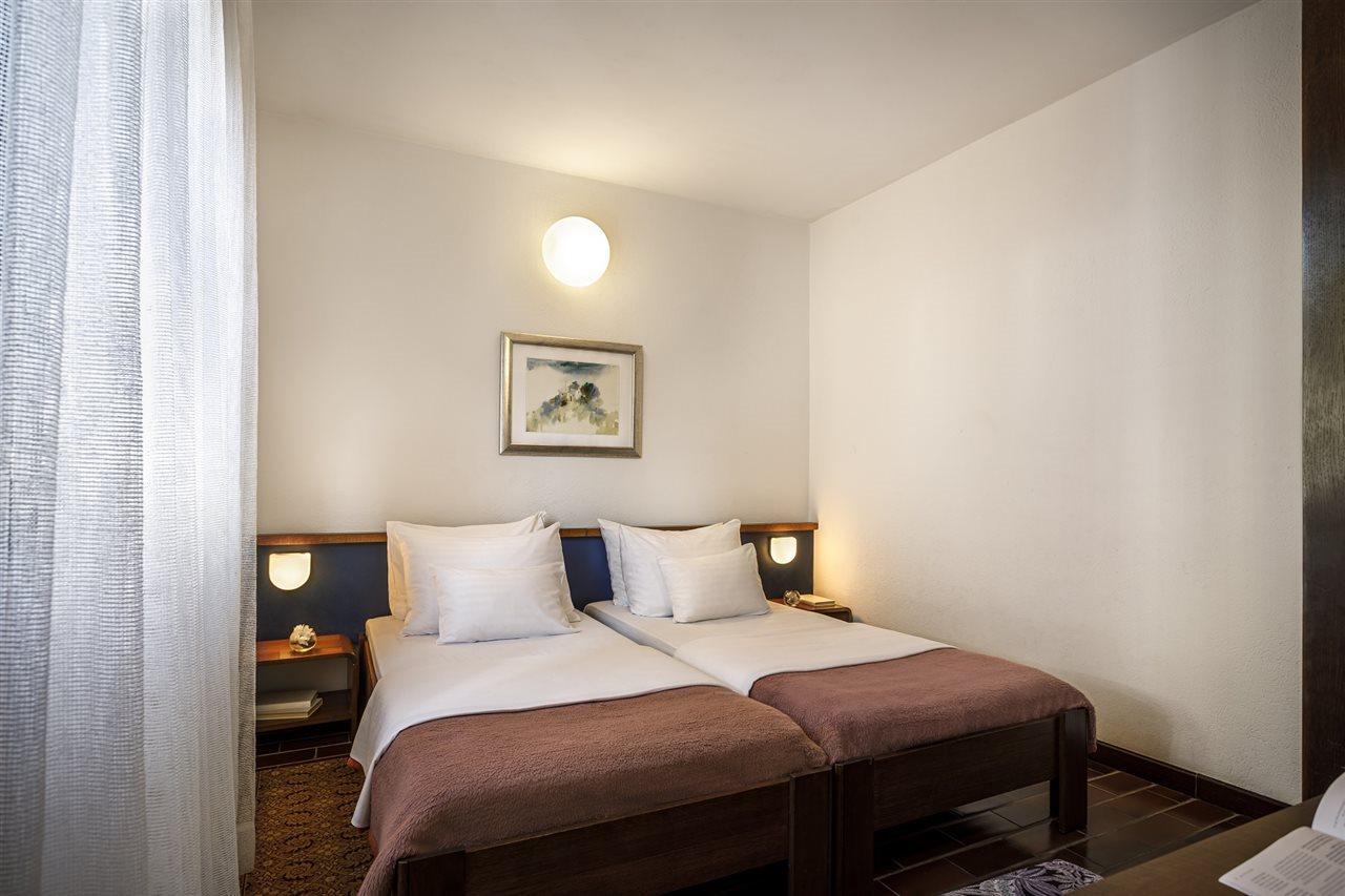 Trim Sunny Apartments By Valamar Stari Grad  Ngoại thất bức ảnh