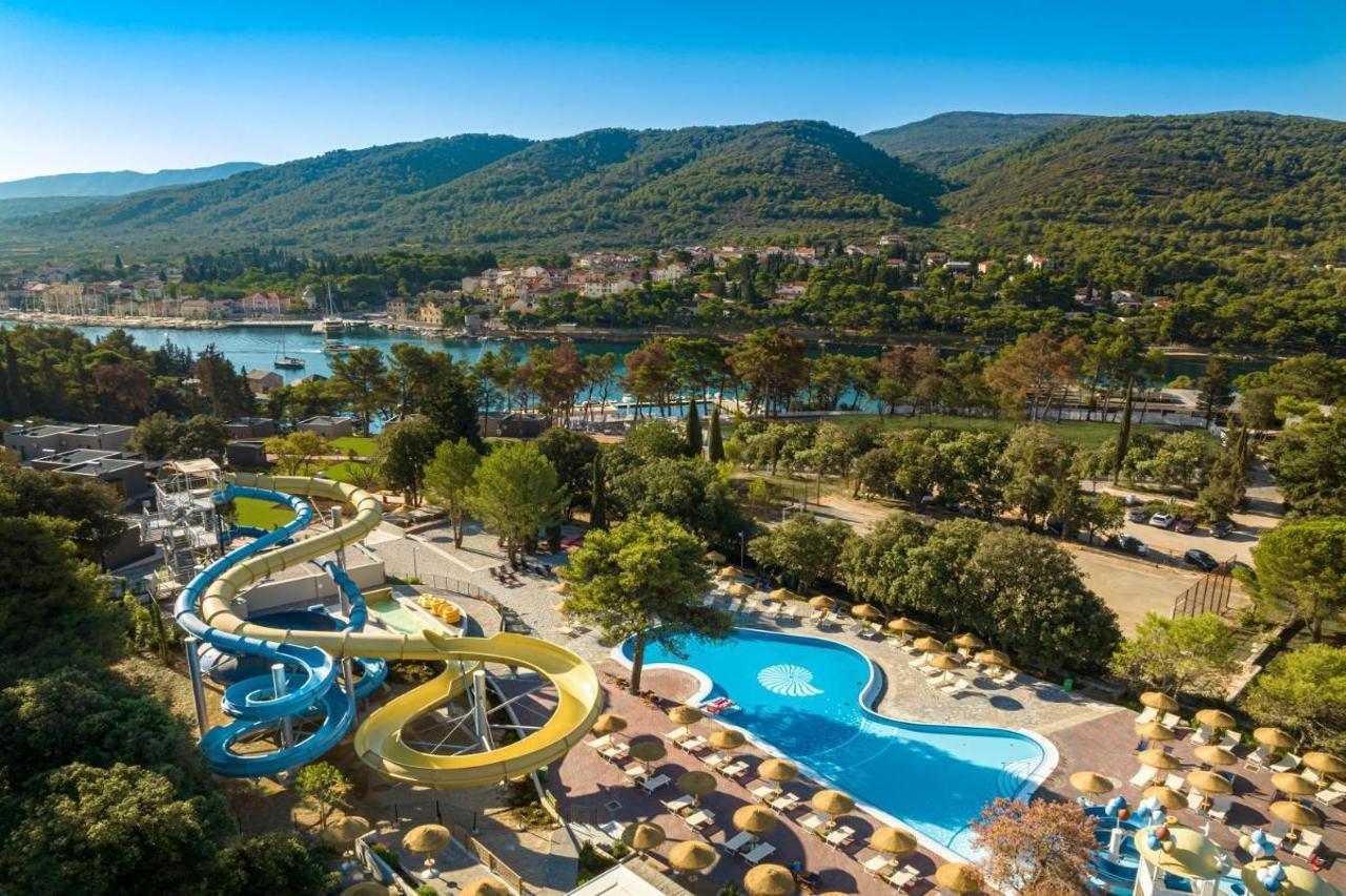Trim Sunny Apartments By Valamar Stari Grad  Ngoại thất bức ảnh